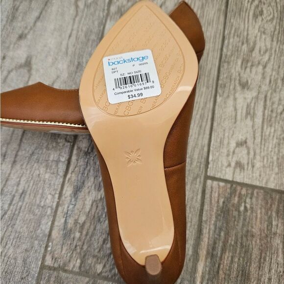 BCBG Harlia Congac Heels with Gold Tone Chain Trim - Picture 10 of 16